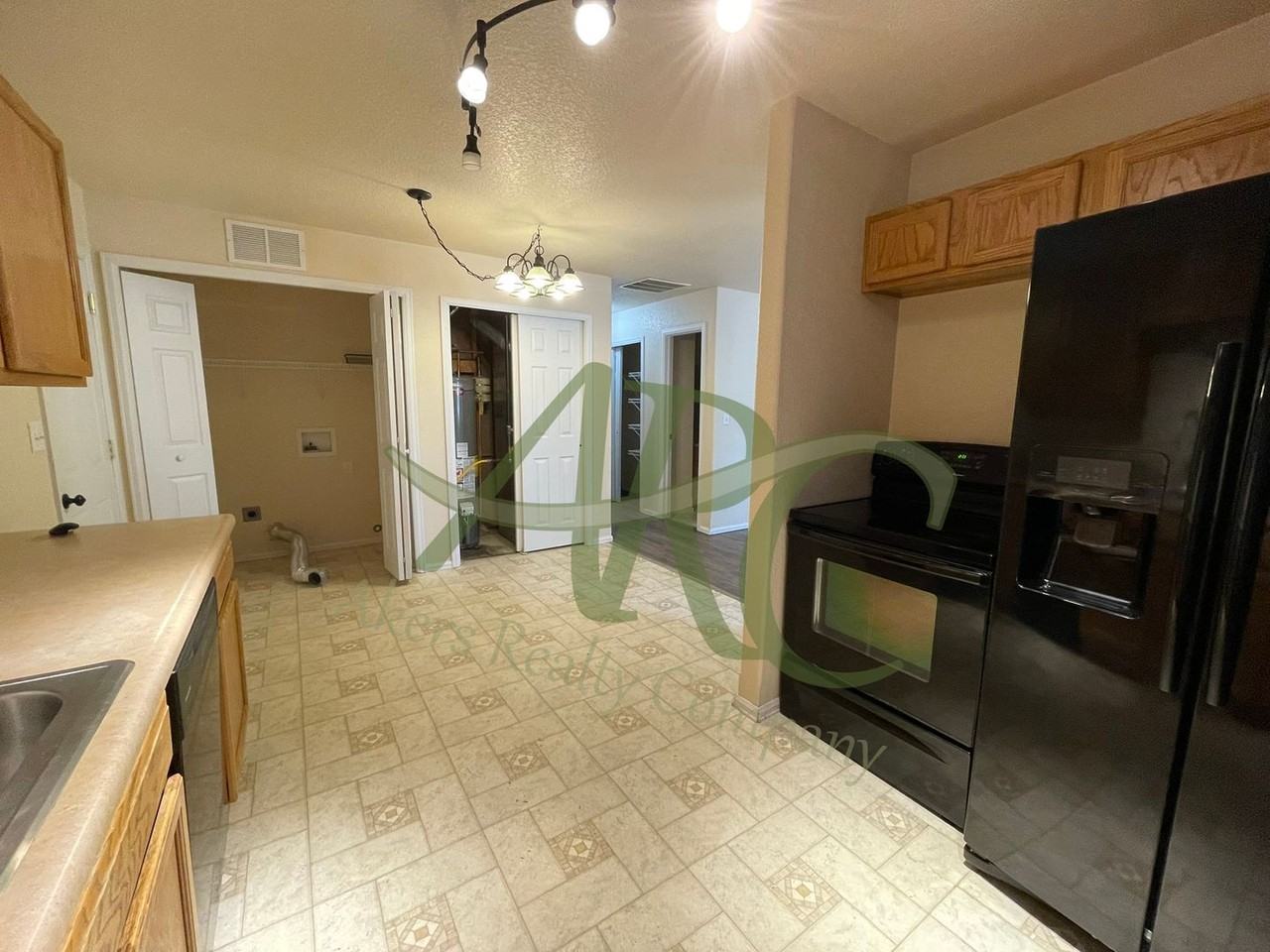 746 S Legend Ln - Photo 6 of 19