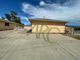 featured image of 2730 Poplar St