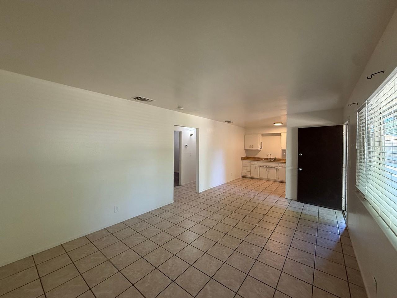 2629 29th Ave - Photo 4 of 17