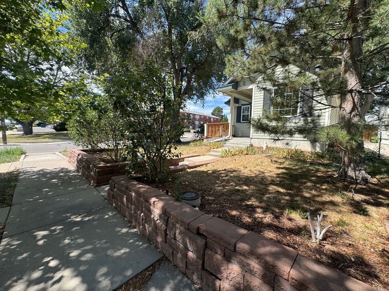 1701 Grove St - Photo 4 of 37