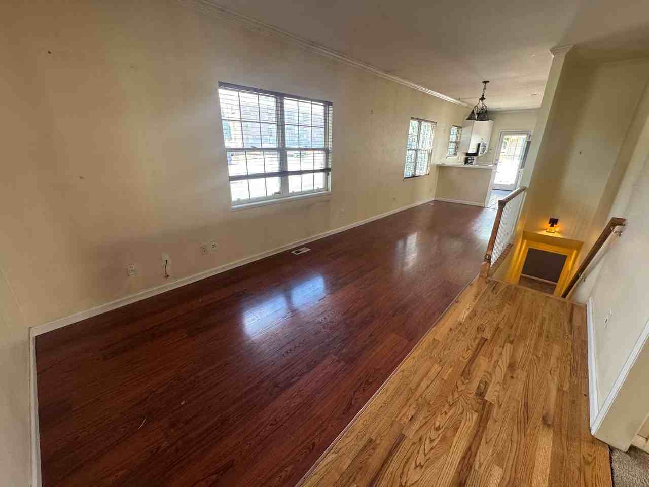 1701 Grove St - Photo 5 of 37