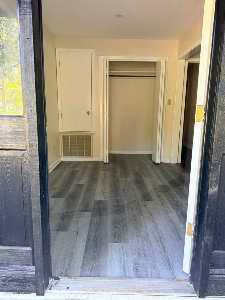 117 Louise Ln - Photo 4 of 16