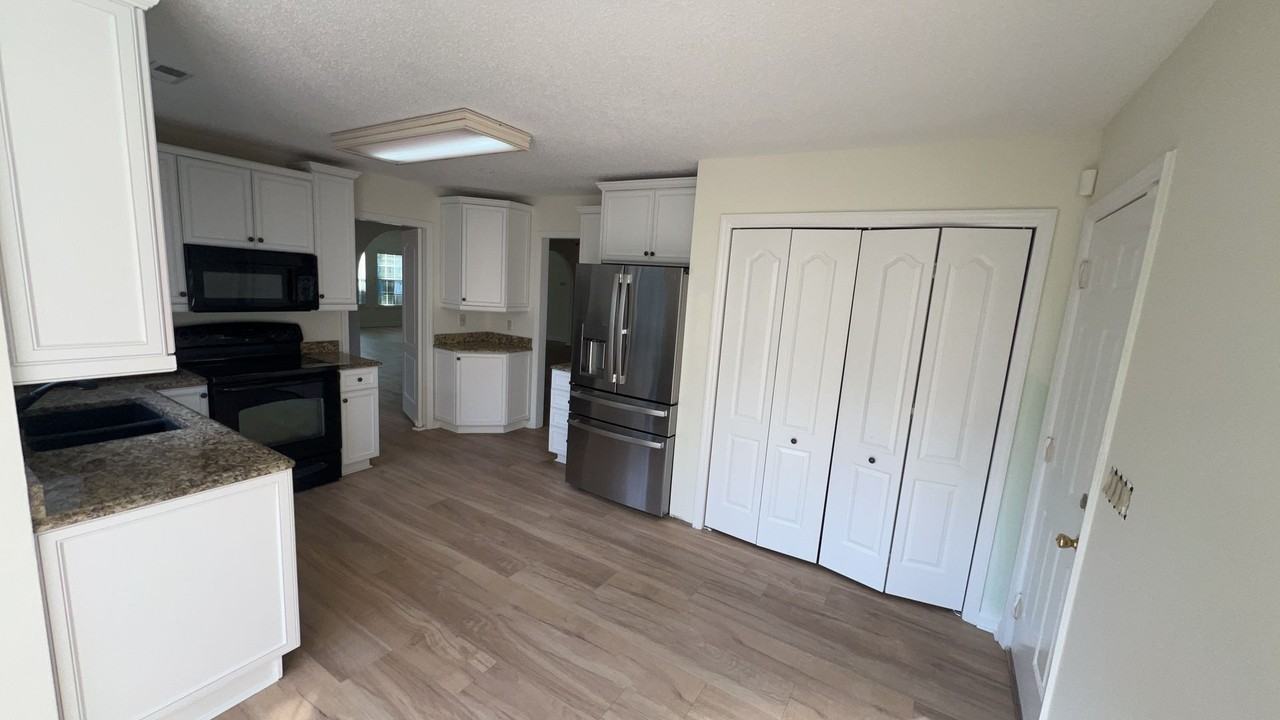 1760 Parsons Way - Photo 5 of 21