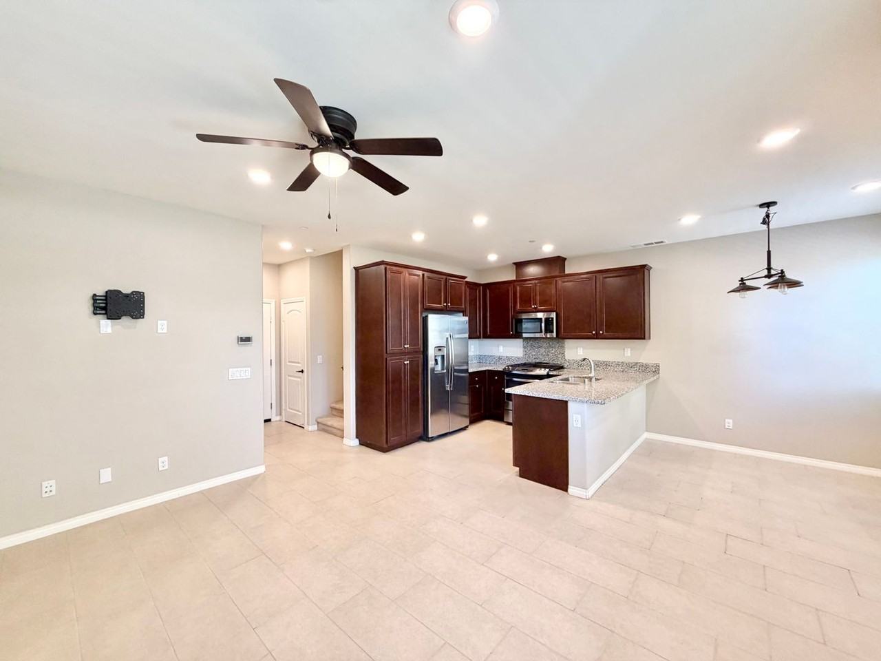 40390 Calle Real - Photo 4 of 43
