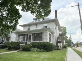 featured image of 522 E Chestnut St