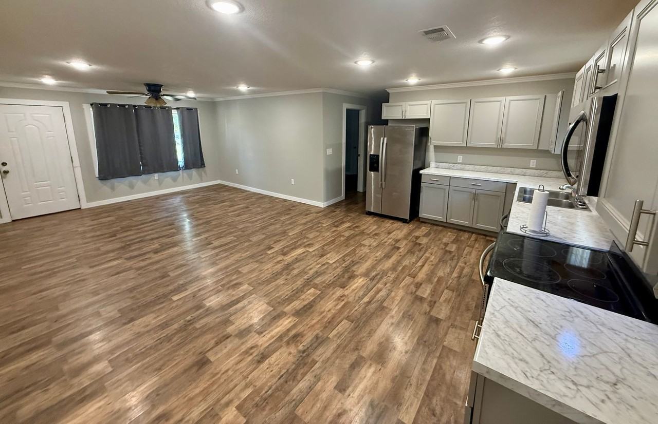 3708 Fielder Dr - Photo 2 of 10