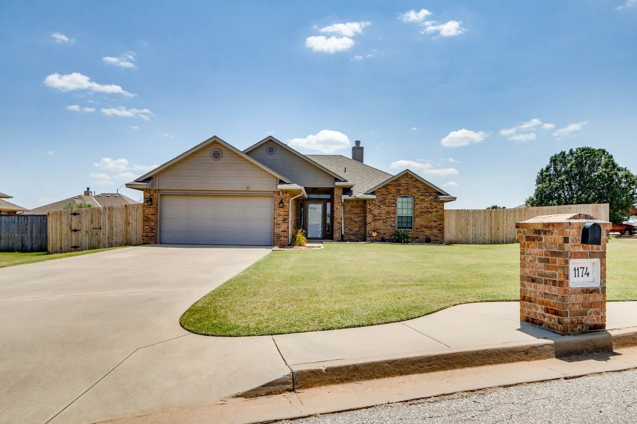 1174 Misty Ln Nw - Photo 2 of 50