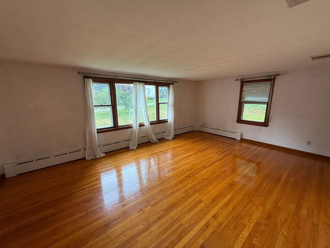 117 Depot St - Photo 7 of 32
