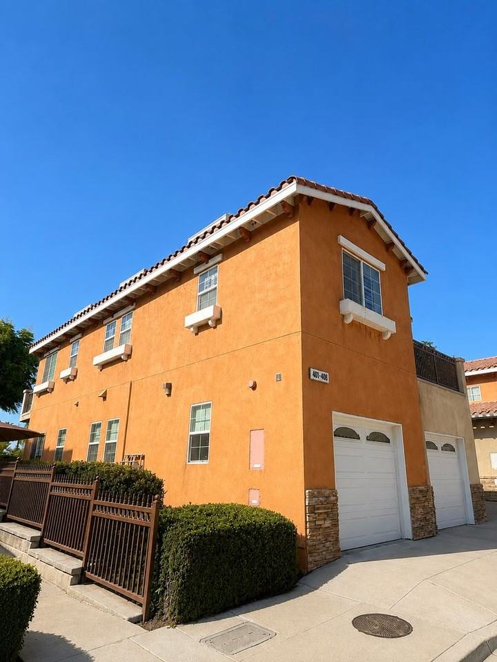 1200 E Highland Ave #402