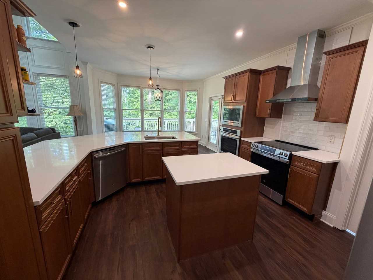 768 Laurel West Ln - Photo 5 of 36