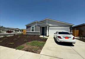 featured image of 4040 W Babcock Ave