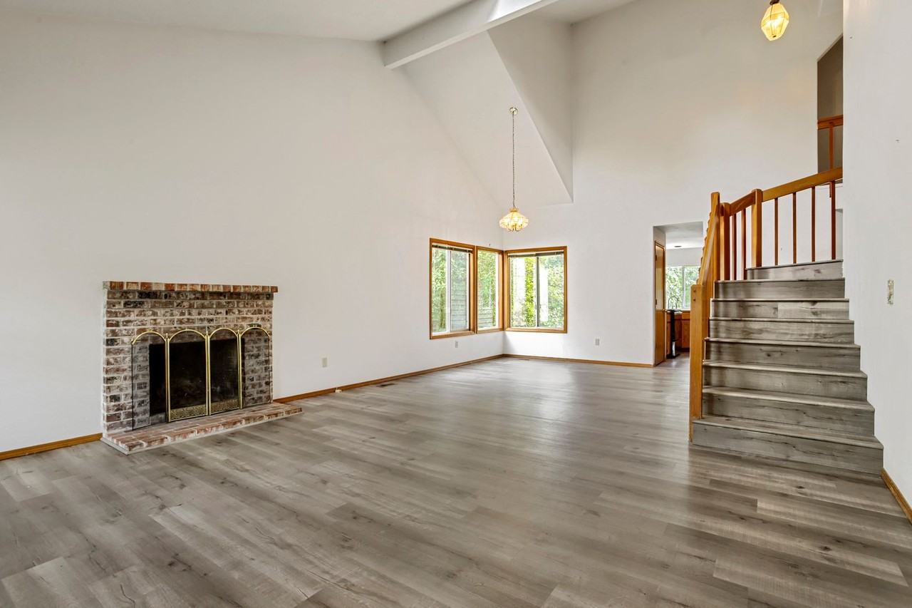 17892 Nw Deerfield Dr - Photo 4 of 31