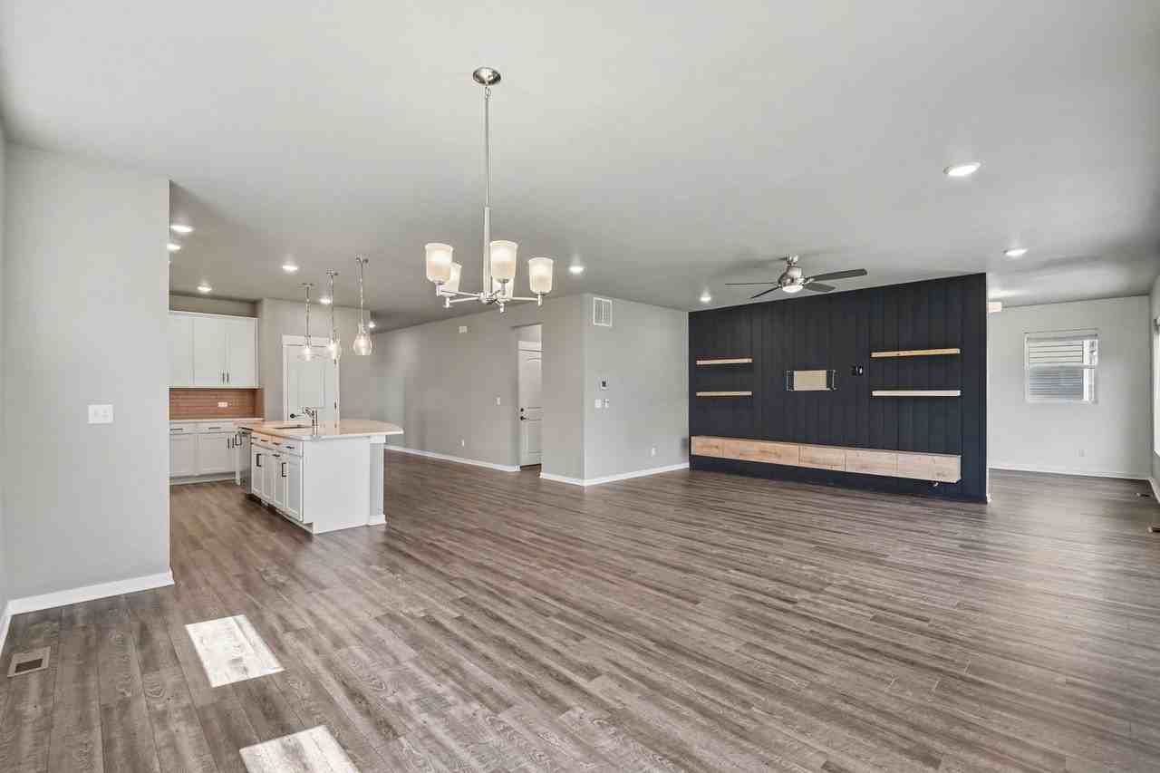 5260 2nd Ave - Photo 4 of 30