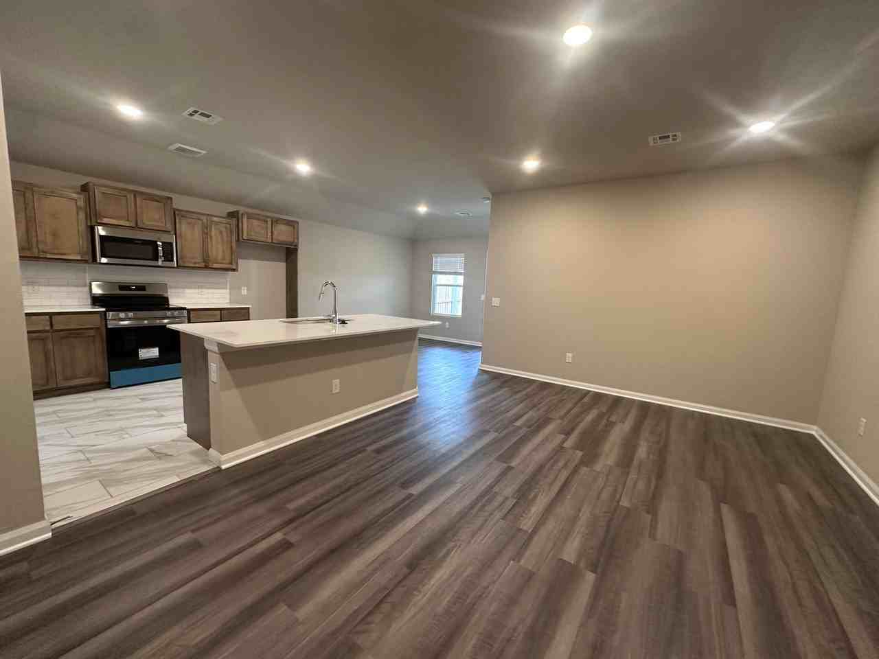 9001 Washita Creek Dr - Photo 3 of 12