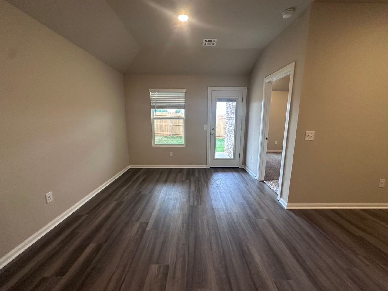 9001 Washita Creek Dr - Photo 5 of 12