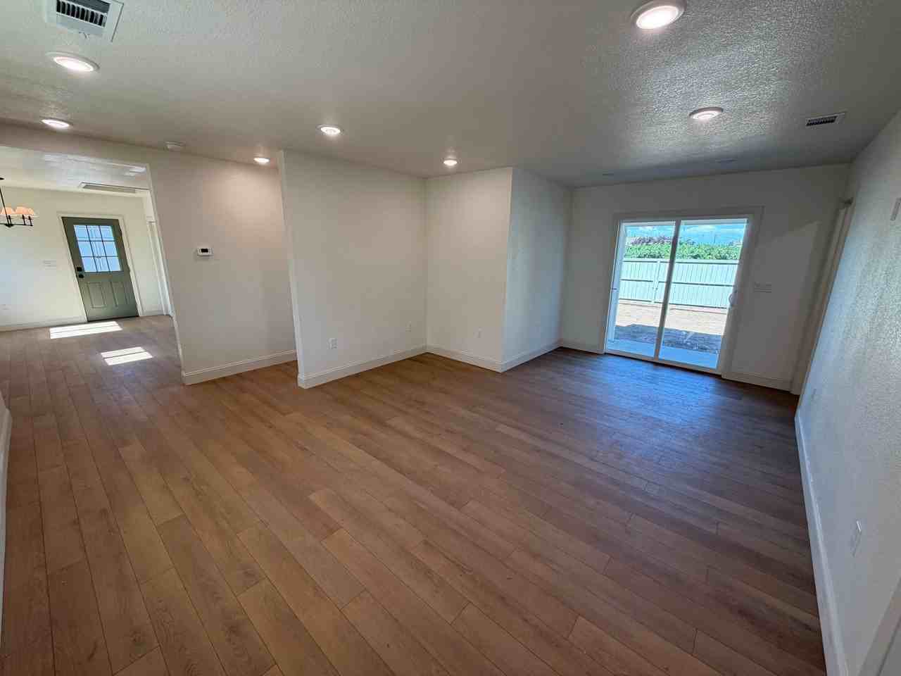 9001 E Acampo Rd - Photo 7 of 19