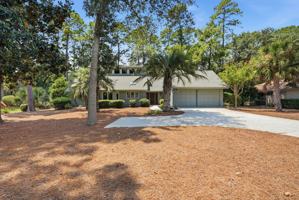 featured image of 5 Fairlawn Ct