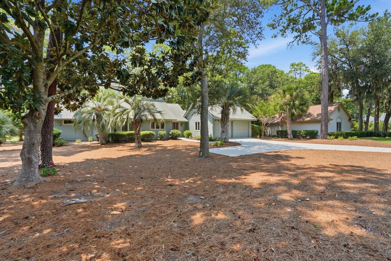 5 Fairlawn Ct - Photo 2 of 50