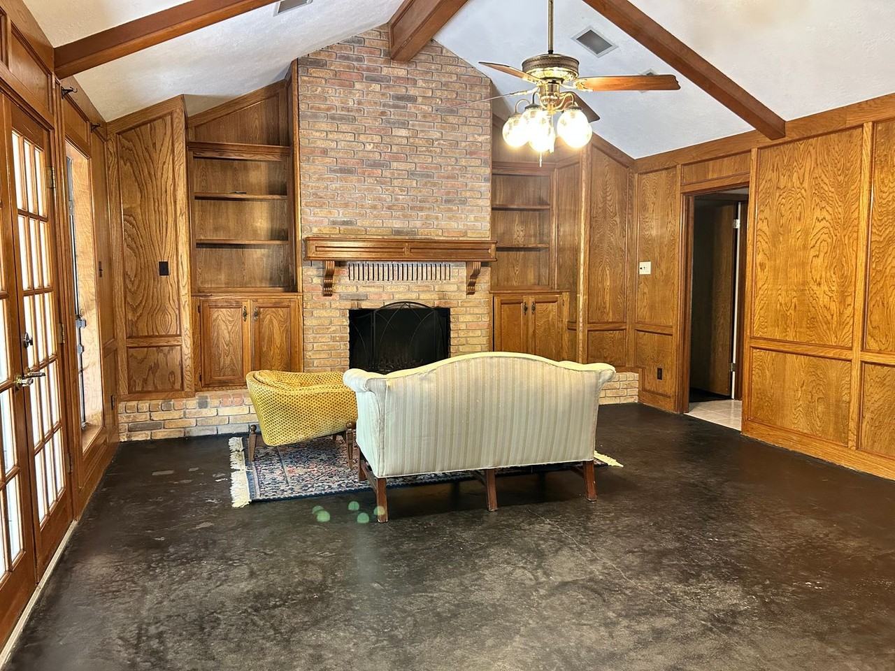 2707 Teakwood Ct - Photo 4 of 21
