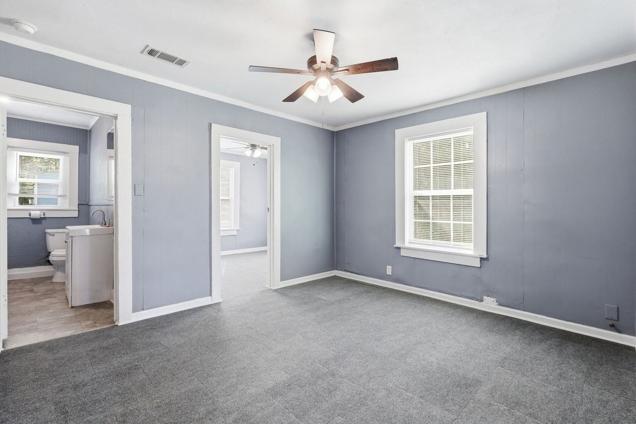 808 Mill St - Photo 3 of 25