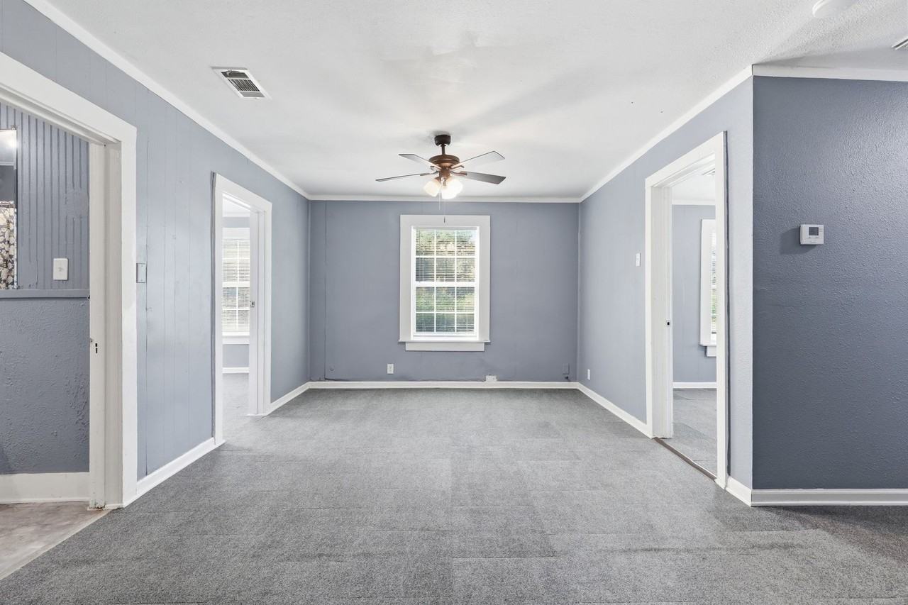 808 Mill St - Photo 4 of 25