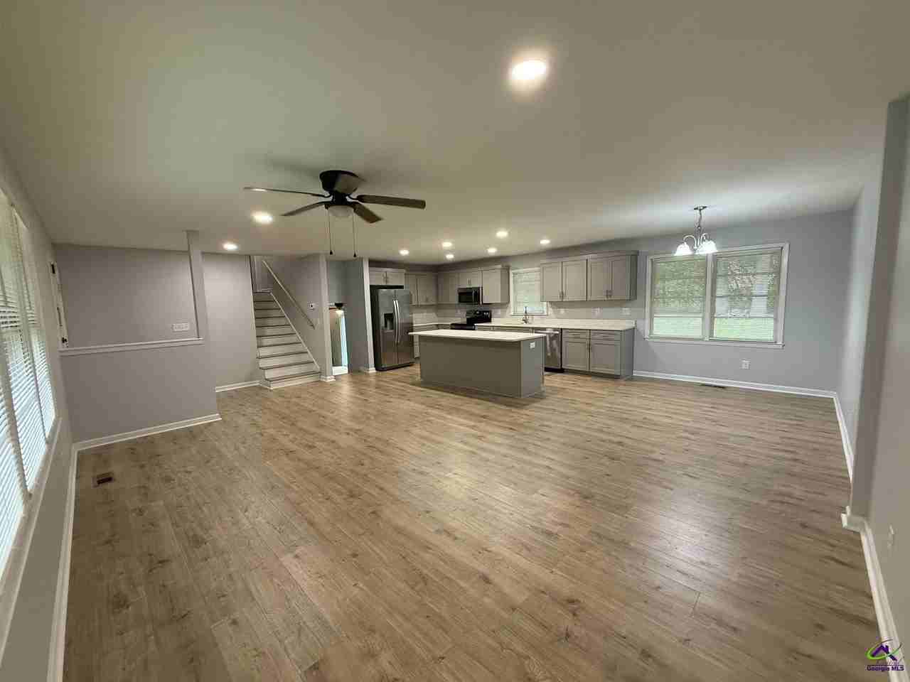319 Ashby Way - Photo 5 of 26