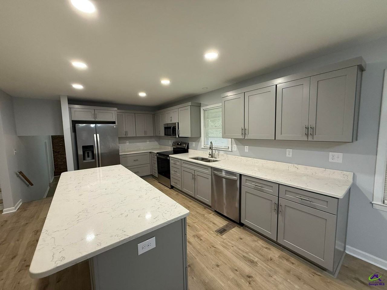 319 Ashby Way - Photo 7 of 26