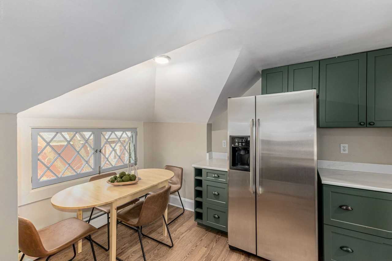1130 N Lafayette St #5 - Photo 4 of 34