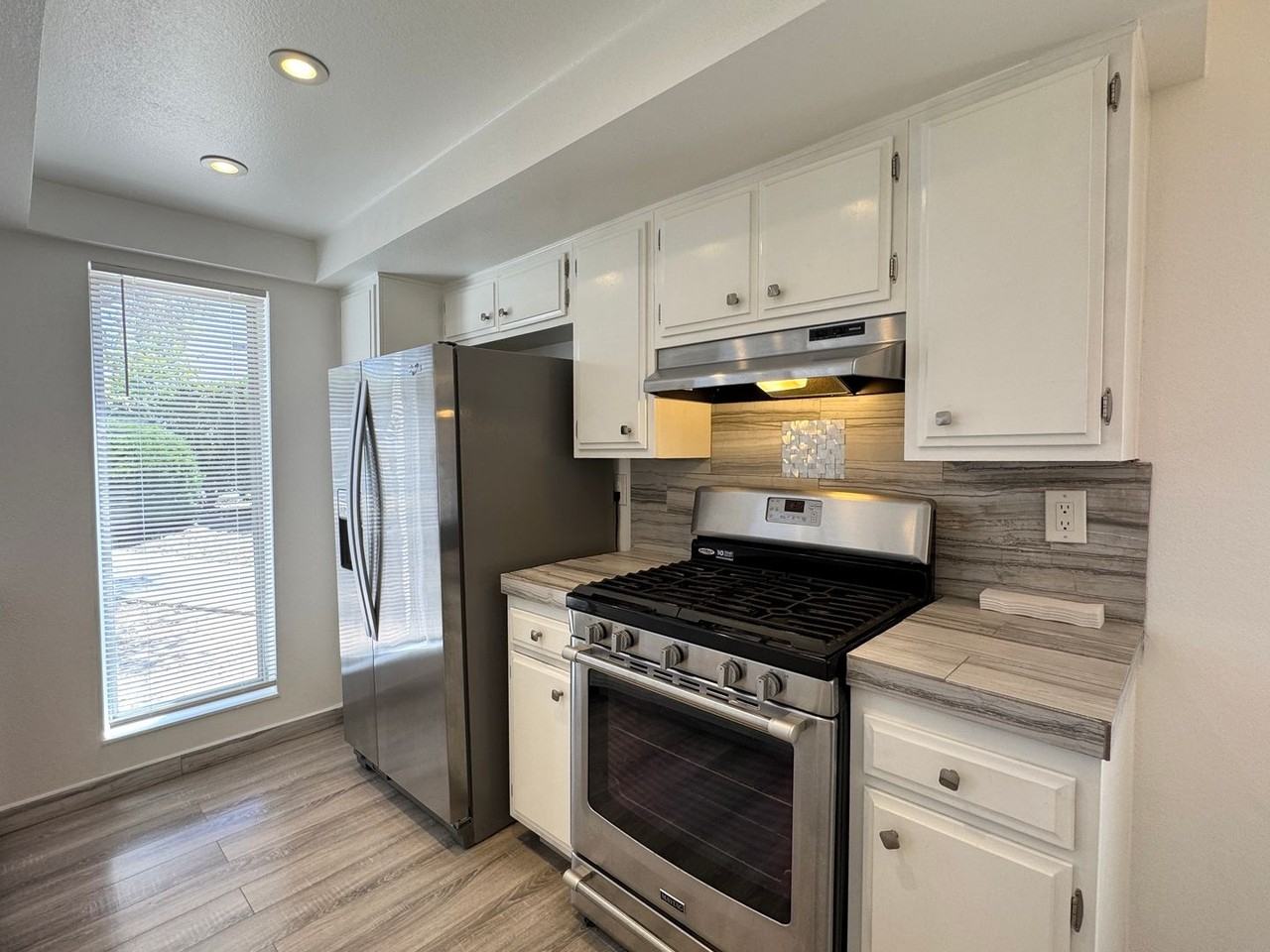 6878 Navajo Rd #25 - Photo 4 of 35
