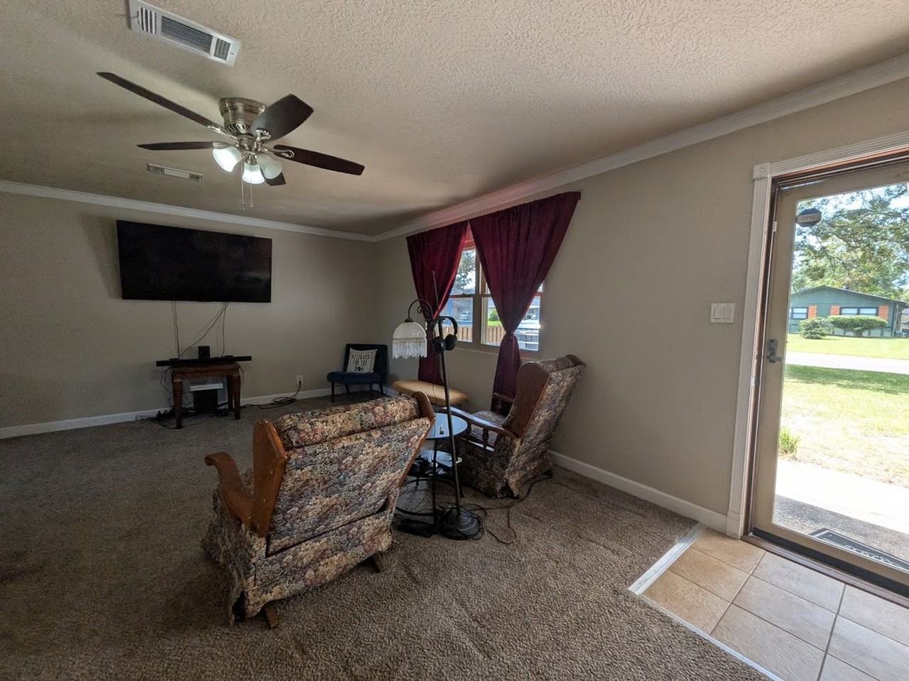 1235 Palm Dr - Photo 6 of 14