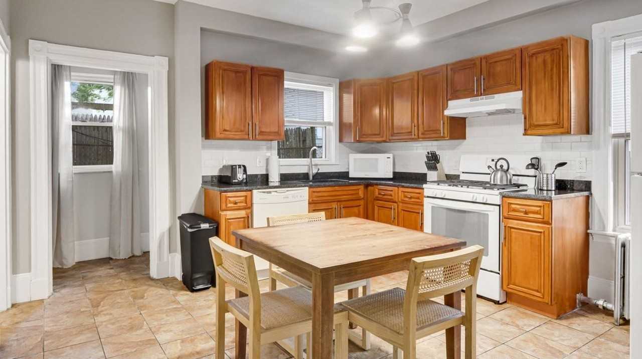 36 Alcott St - Photo 2 of 17