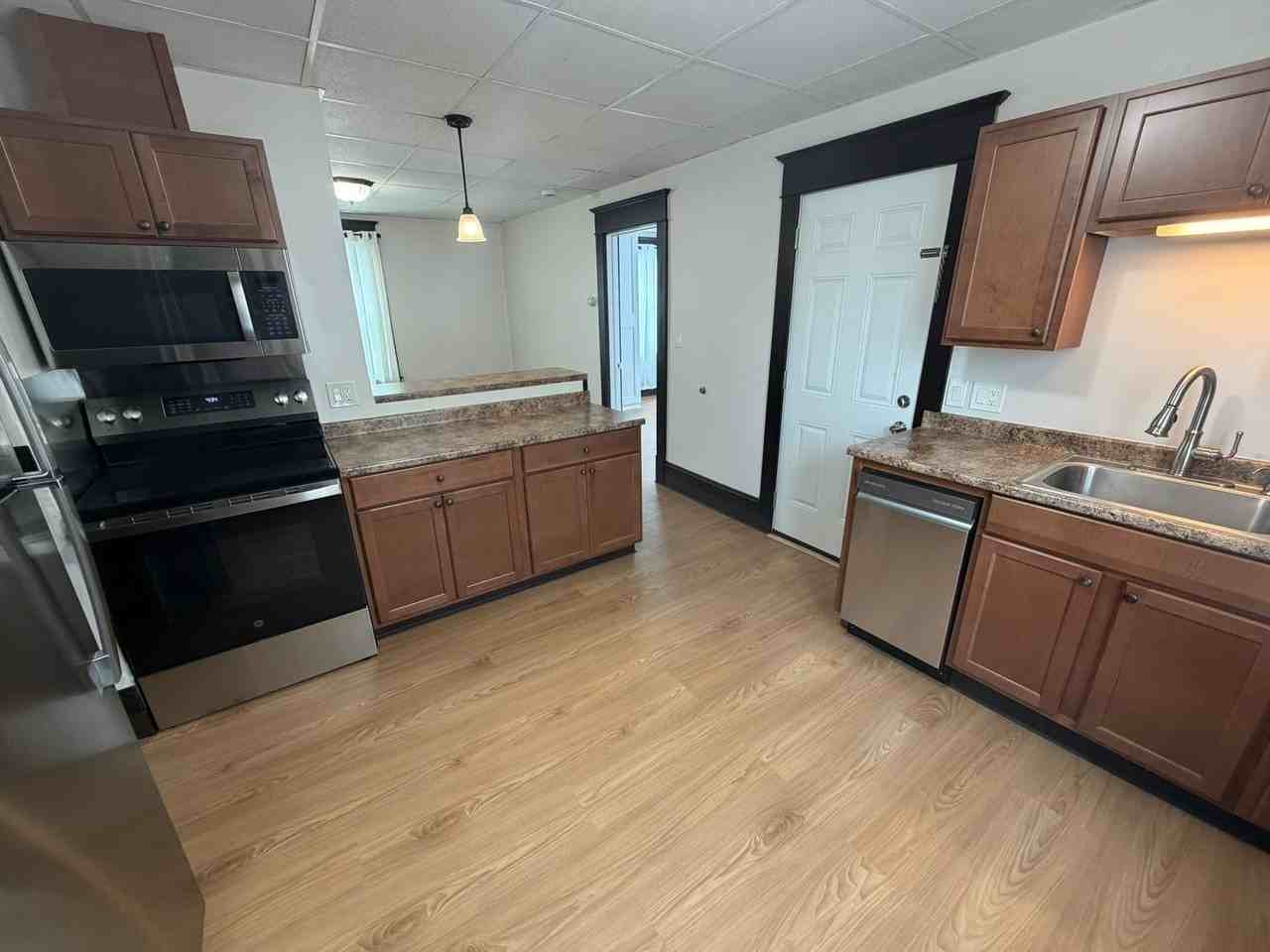 37 Beauregard St - Photo 2 of 27