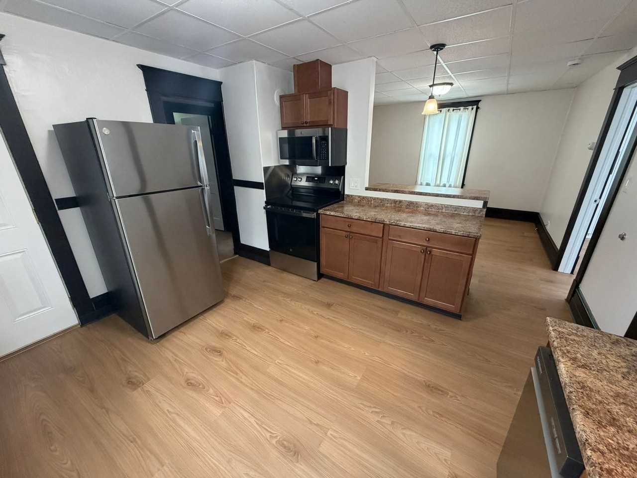 37 Beauregard St - Photo 3 of 27