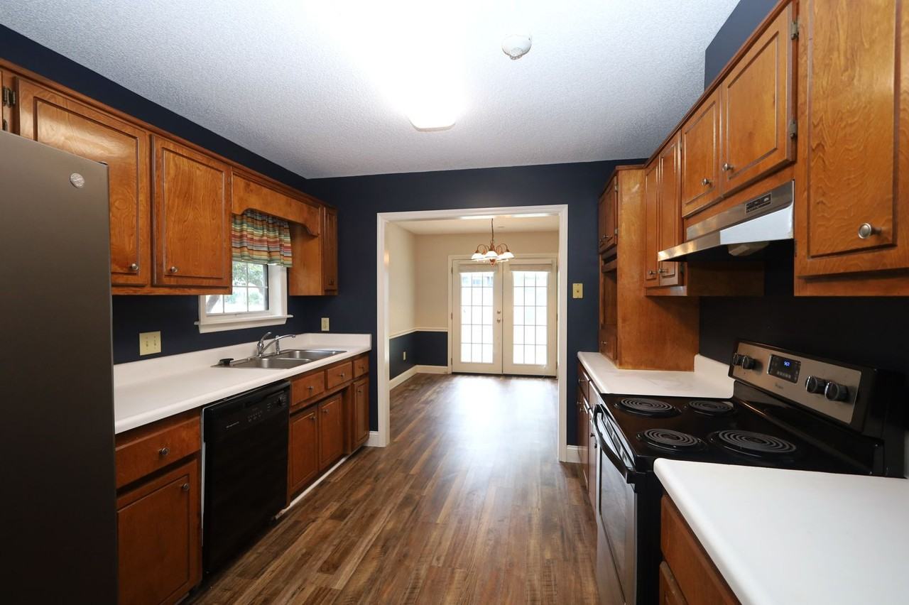 326 Jennifer Cir - Photo 6 of 12