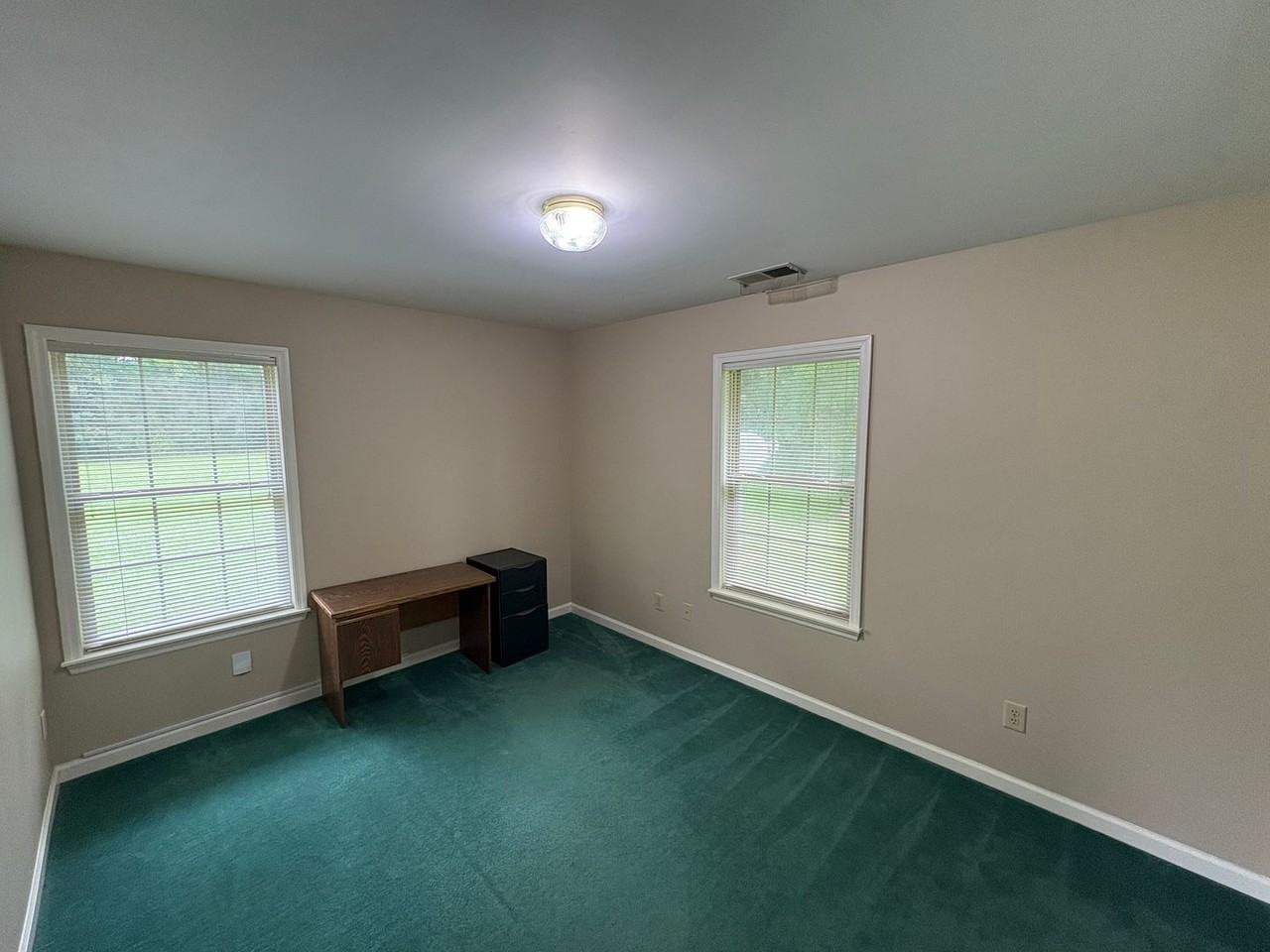 108 Meyer St - Photo 7 of 12