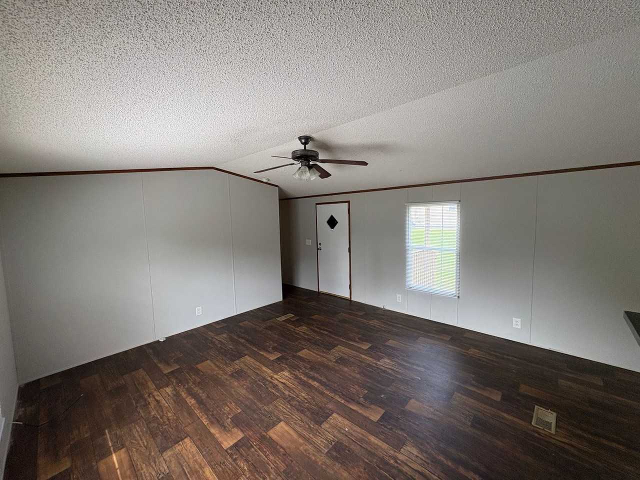 70 Henderson Rd - Photo 3 of 12