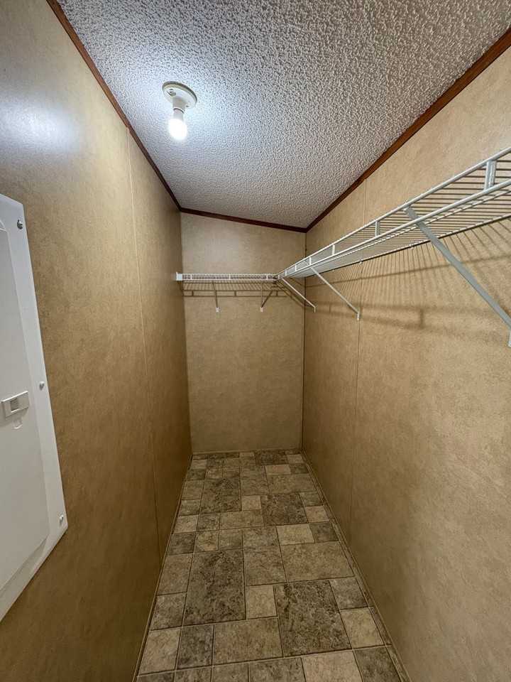 70 Henderson Rd - Photo 6 of 12