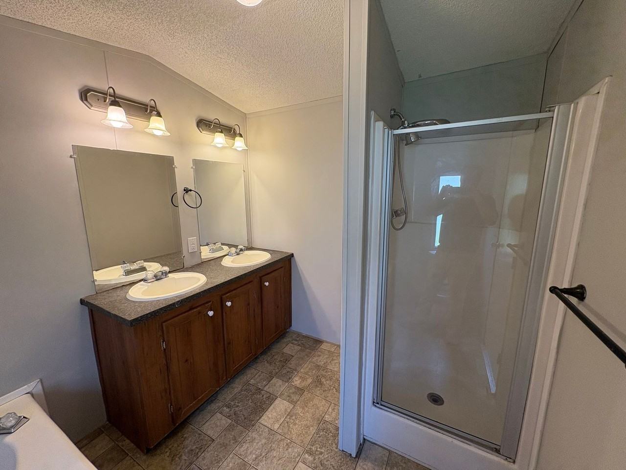 70 Henderson Rd - Photo 7 of 12