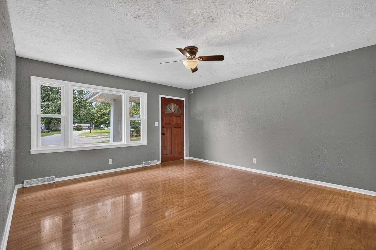 2724 N Franklin Ave - Photo 5 of 22
