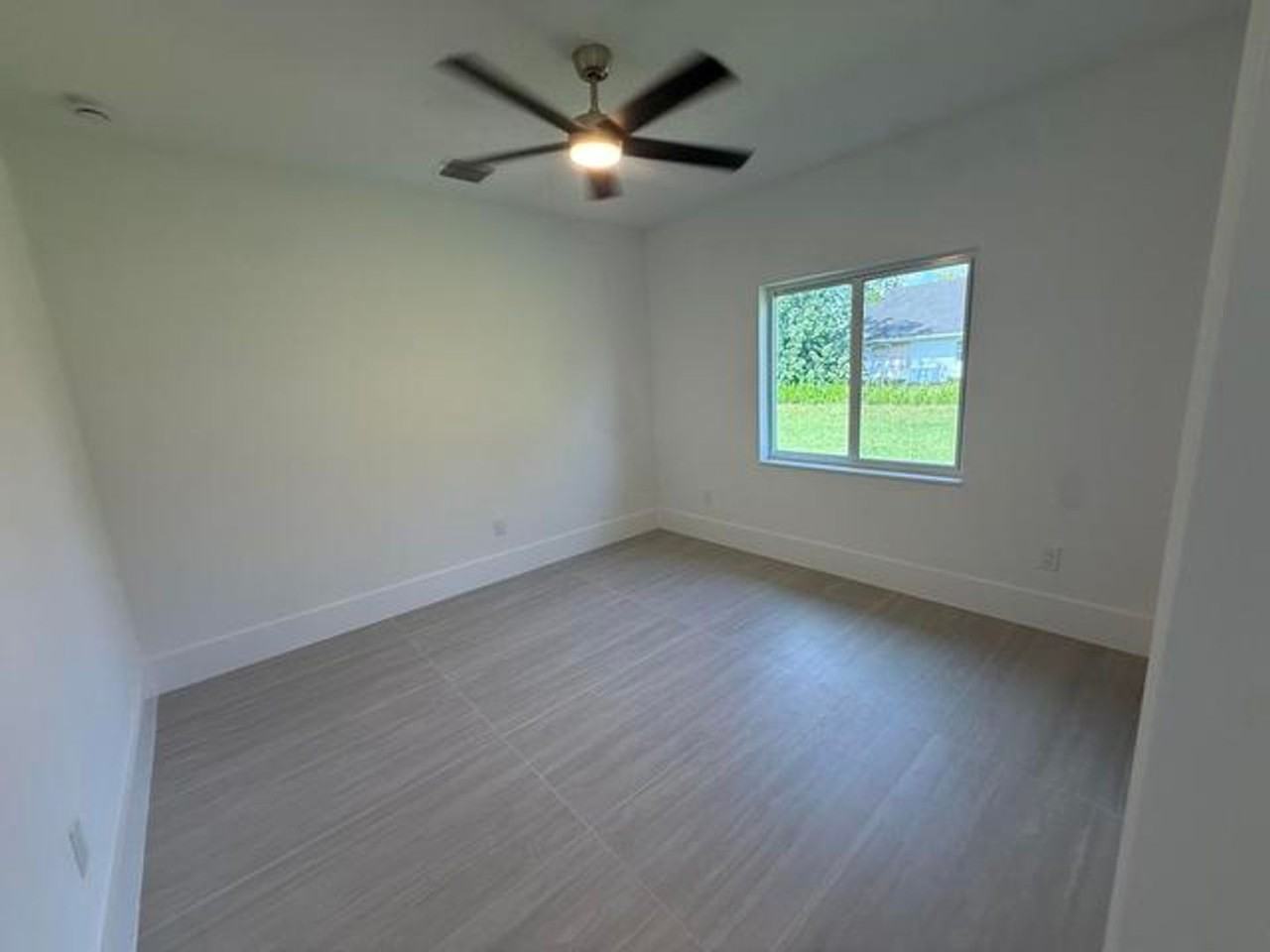 11222 61st St N - Photo 6 of 13