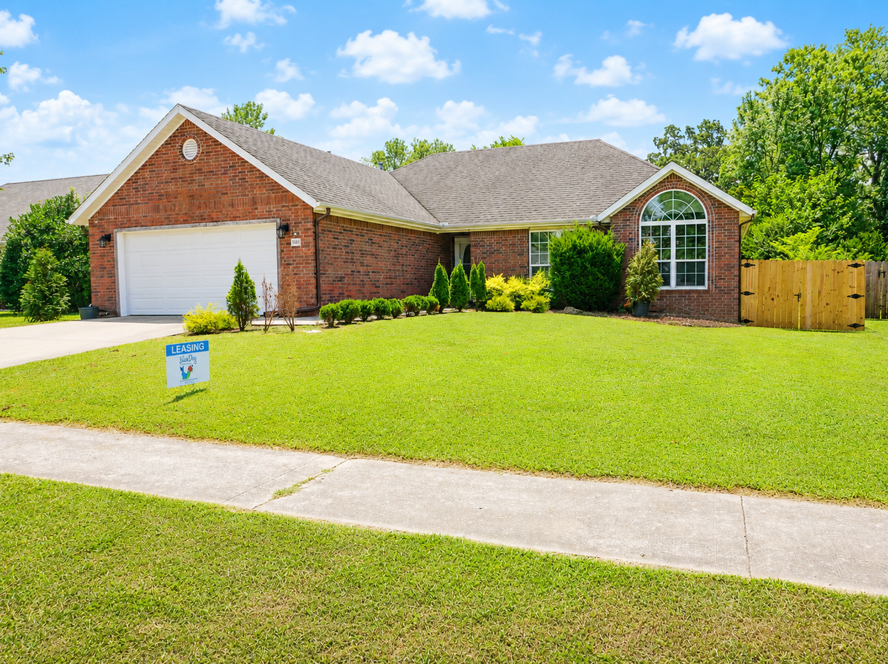 5601 E Country Rdg - Photo 2 of 18