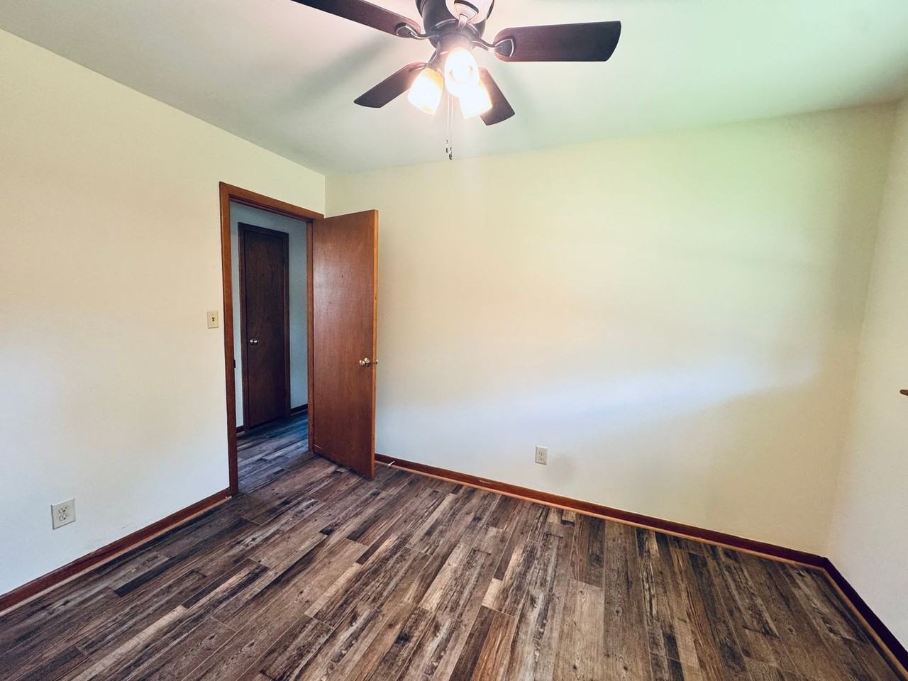 5930 Edgewood Ave - Photo 7 of 22
