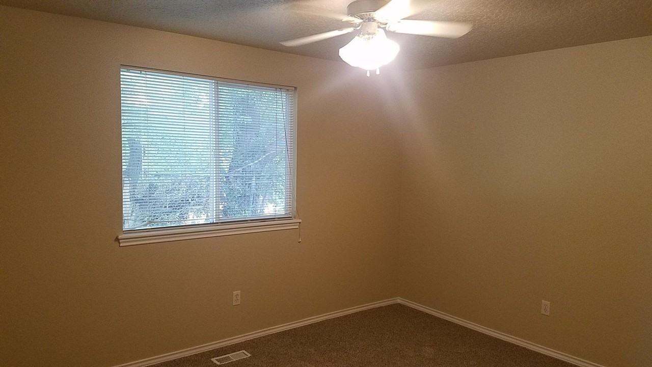 11834 W Huckleberry Dr - Photo 6 of 6