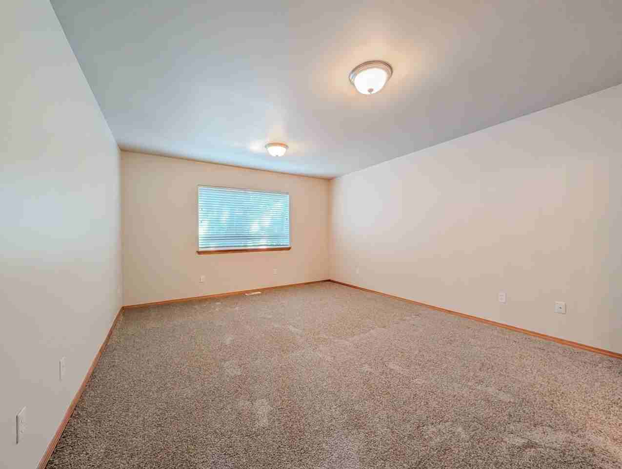 1218 147th Pl Sw - Photo 7 of 16