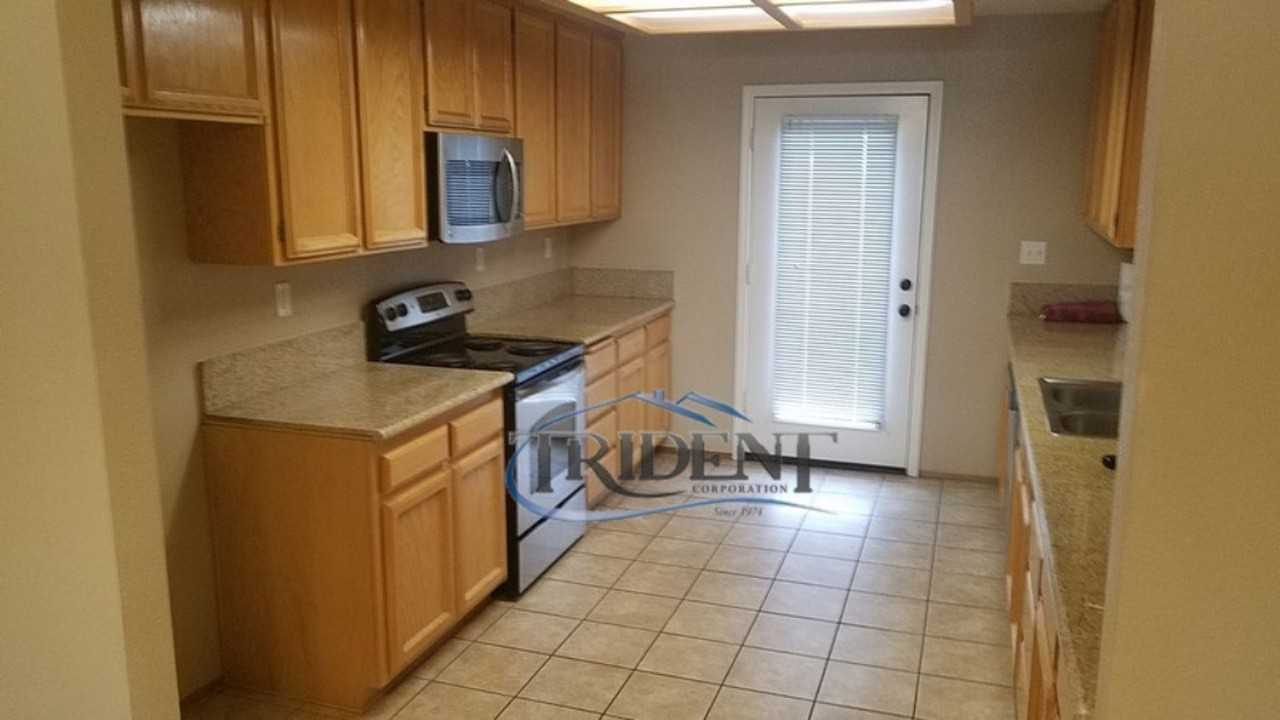 1019 Arbor Dr - Photo 6 of 17