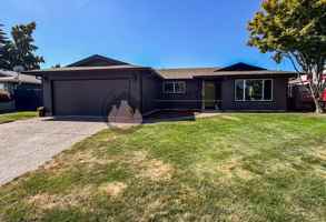 featured image of 3862 Doloris Ct Ne