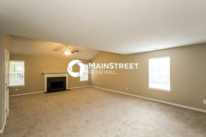 4335 Caroline Ct - Photo 2 of 16