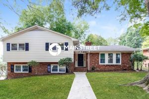 featured image of 501 Florham Dr