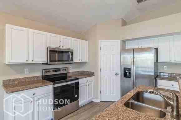 2535 Coachman Lakes Dr - Photo 5 of 20