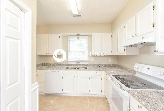 11604 Charnwood Ct - Photo 7 of 17